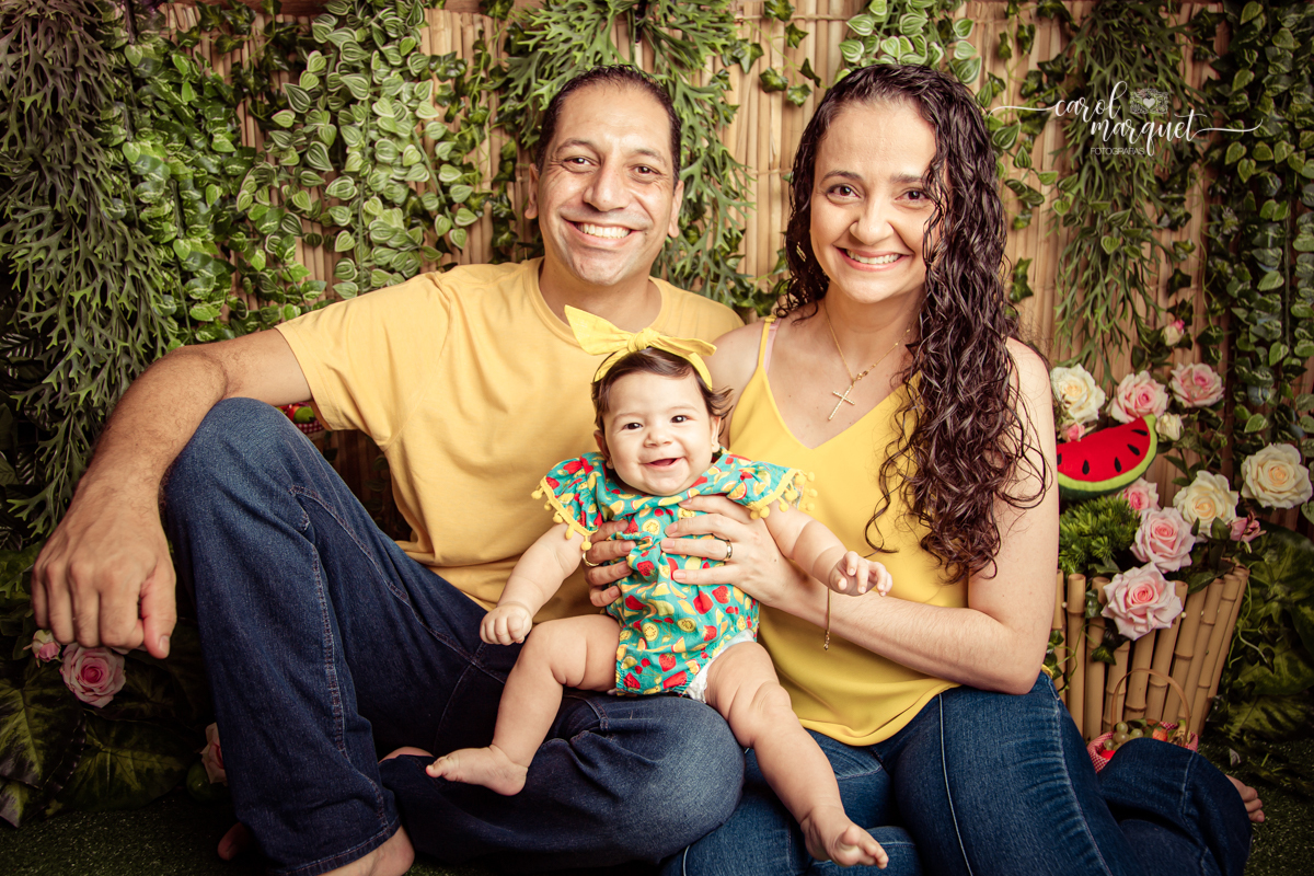 acompanhamento trimestral fotografia bebê 3 meses frutas vida saudável flores jardim sítio da vovó floresta família Niterói Rio de Janeiro, Itaipu Região Oceânica