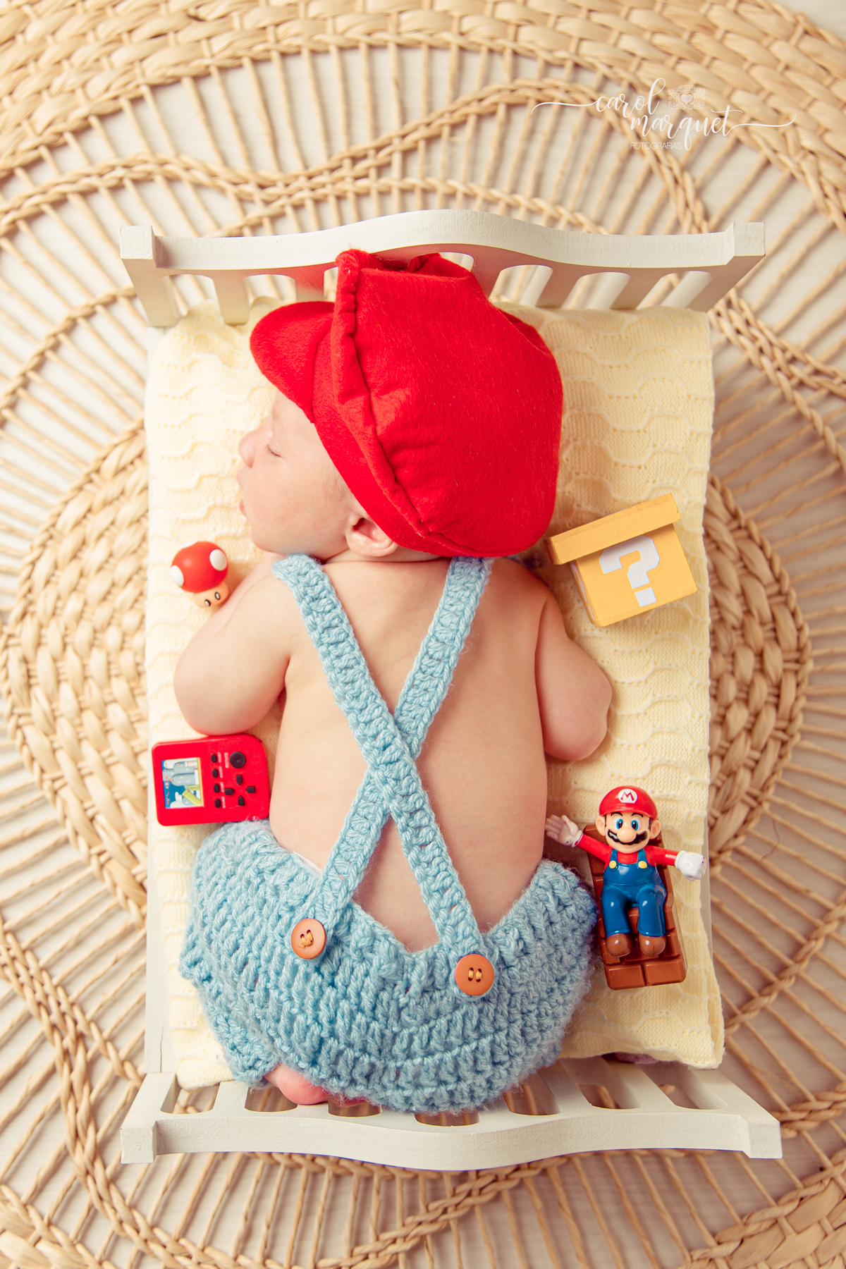 newborn recém nascido bebê neném Niterói Rio de Janeiro fotografia ensaio infantil família floresta natureza plantas mário bros anjo amor de irmão meninos filhos