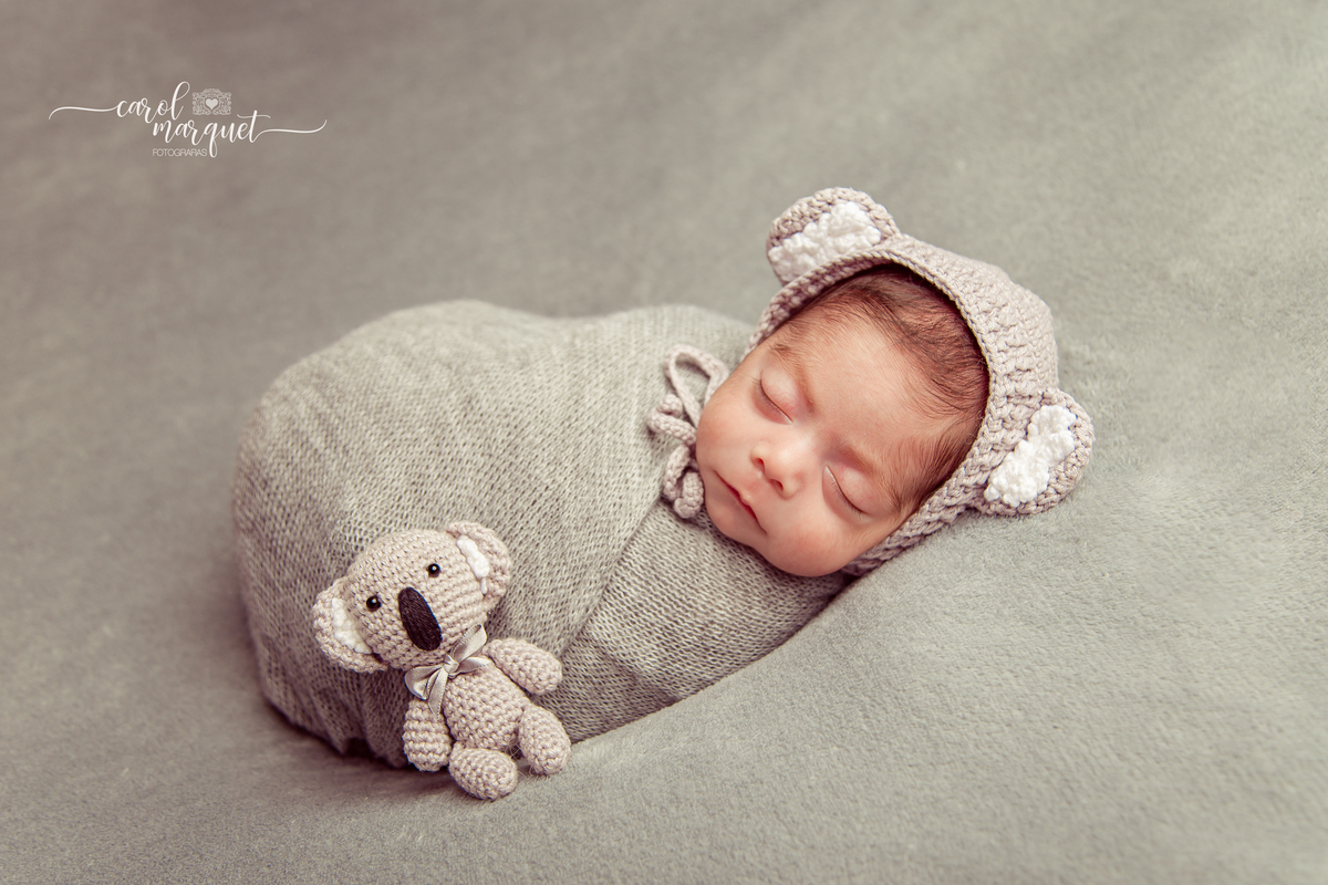 newborn recém nascido bebê neném fotografia família box ufc luta avião floresta plantas cacto roqueiro Niterói Rio de Janeiro coala