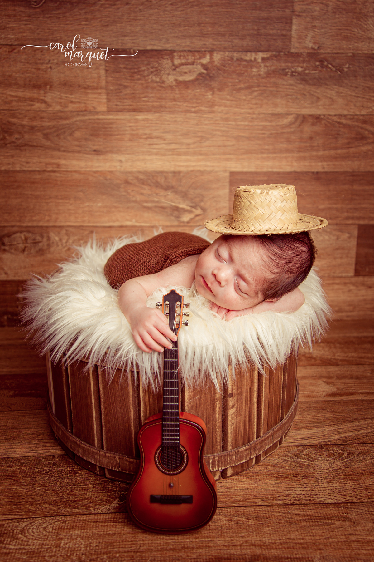newborn recém nascido bebê neném fotografia família box ufc luta avião floresta plantas cacto roqueiro Niterói Rio de Janeiro