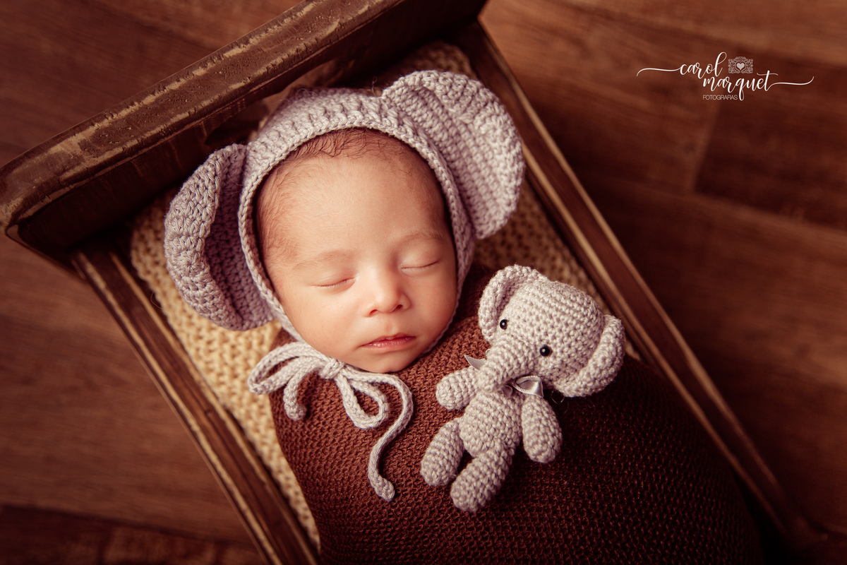 newborn recém nascido terra lua astronauta star wars família ensaio fotográfico irmã irmão
Niterói Rio de Janeiro Estúdio