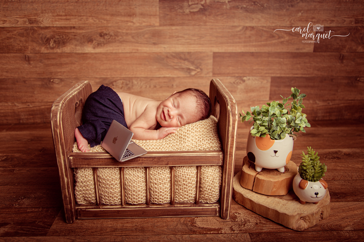newborn recém nascido terra lua astronauta star wars família ensaio fotográfico irmã irmão
Niterói Rio de Janeiro Estúdio