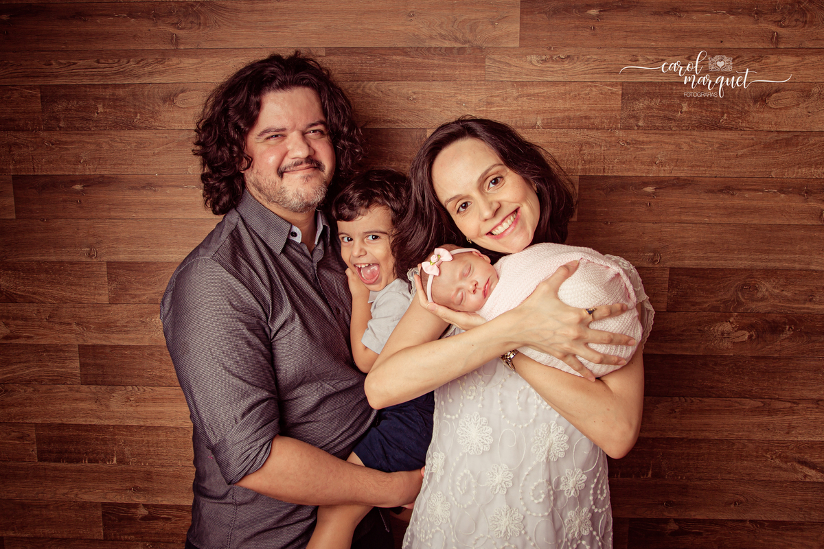 newborn recém nascido bebê neném flores jardim girassol rosas princesa irmã irmão família fotografia Niterói RJ