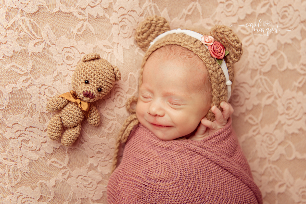 newborn recém nascido bebê neném flores jardim girassol rosas princesa irmã irmão família fotografia Niterói RJ