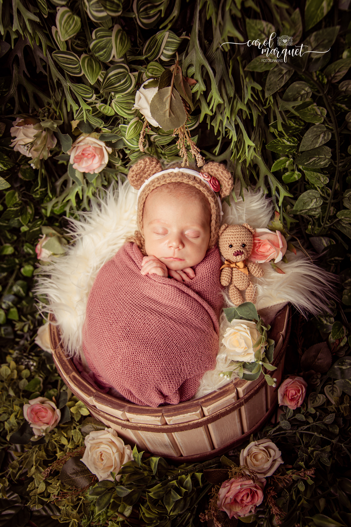 newborn recém nascido bebê neném flores jardim girassol rosas princesa irmã irmão família fotografia Niterói RJ