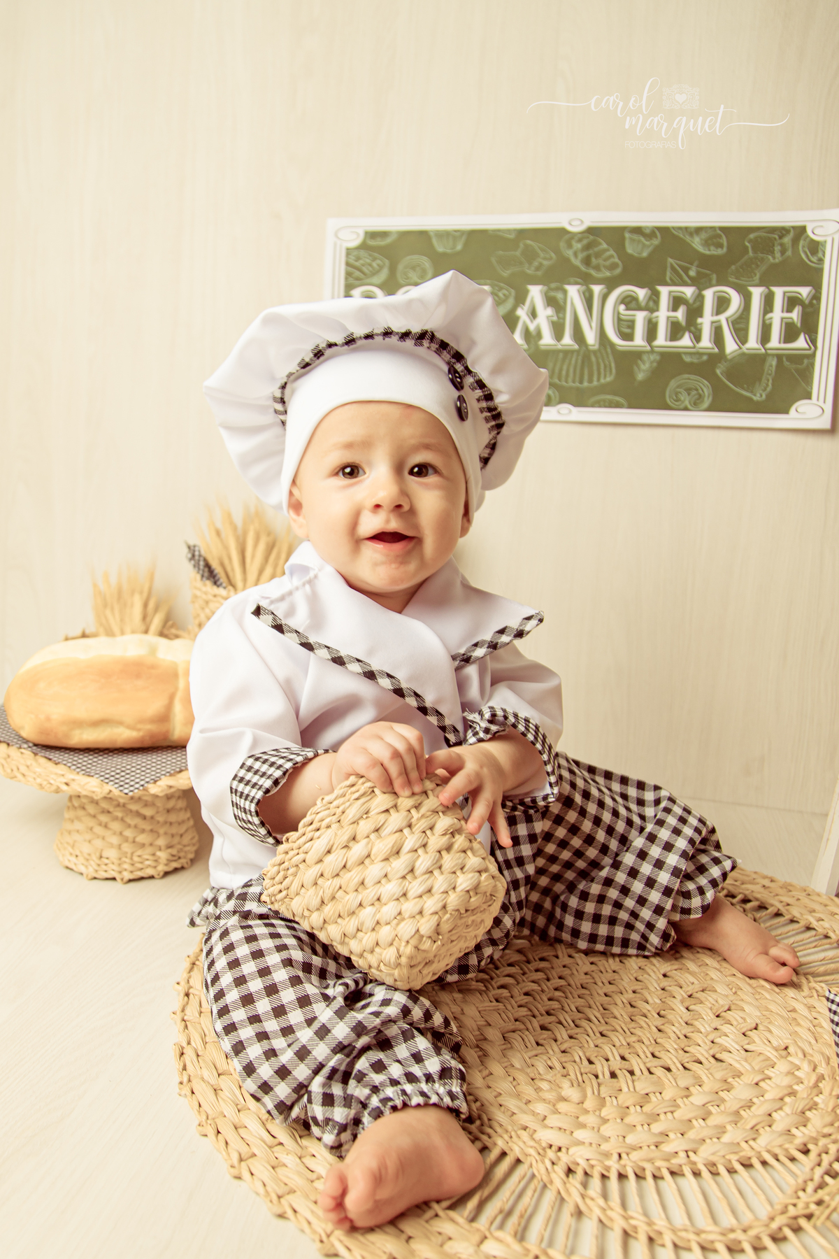 safari floresta leão elefante feltro acompanhamento mensal trimestral príncipe menino ensaio fotográfico Niterói Rio de Janeiro Itaipu padeiro boulanger pão família