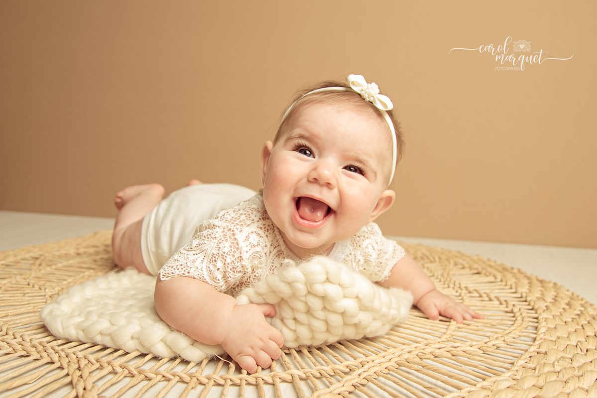 ensaio infantil bebê fotografia trimestral trimestre princesa retrato família boho rústico minimalista ursos renda Niterói Rio de Janeiro