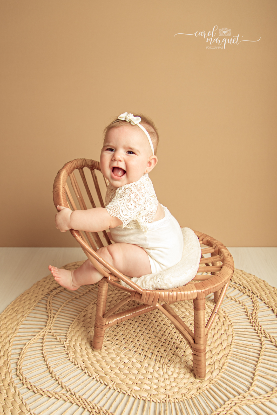 ensaio infantil bebê fotografia trimestral trimestre princesa retrato família boho rústico minimalista ursos renda Niterói Rio de Janeiro