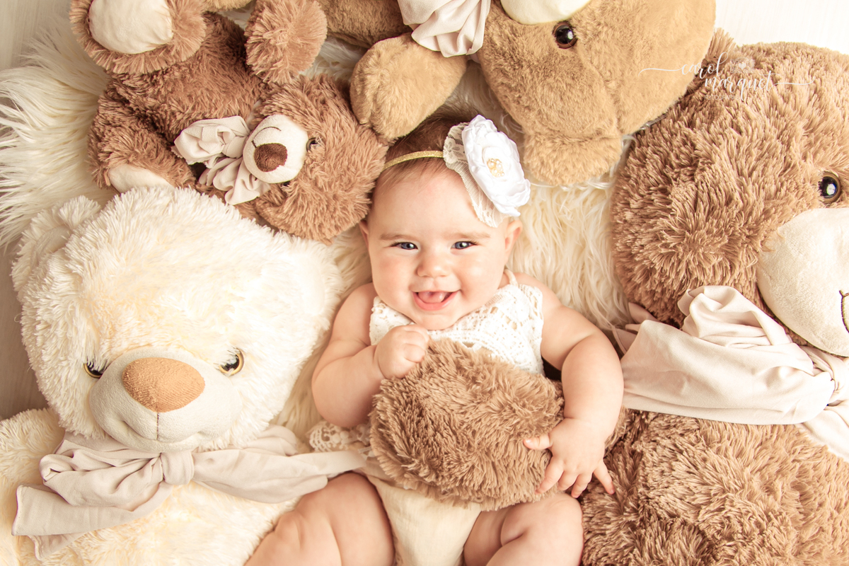 ensaio infantil bebê fotografia trimestral trimestre princesa retrato família boho rústico minimalista ursos renda Niterói Rio de Janeiro