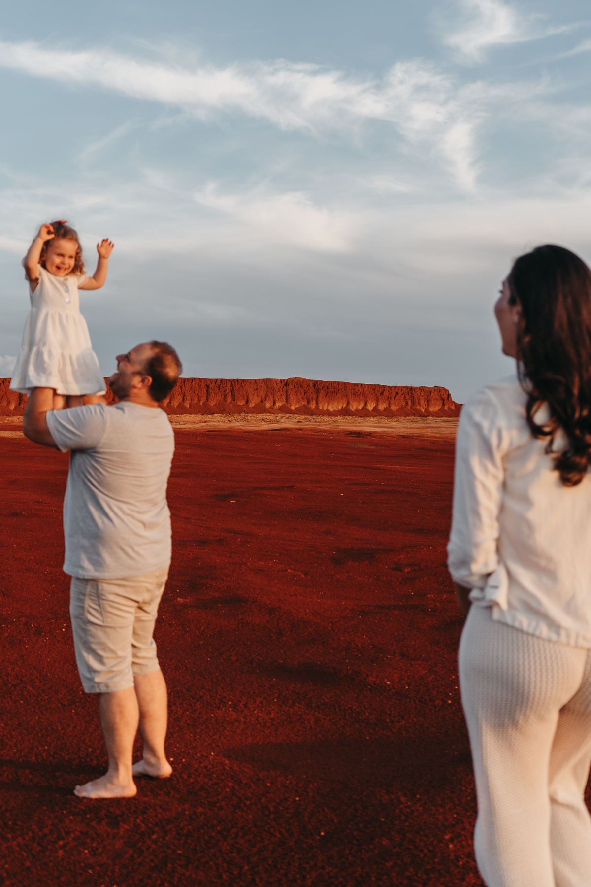 gestante na  terra final do dia