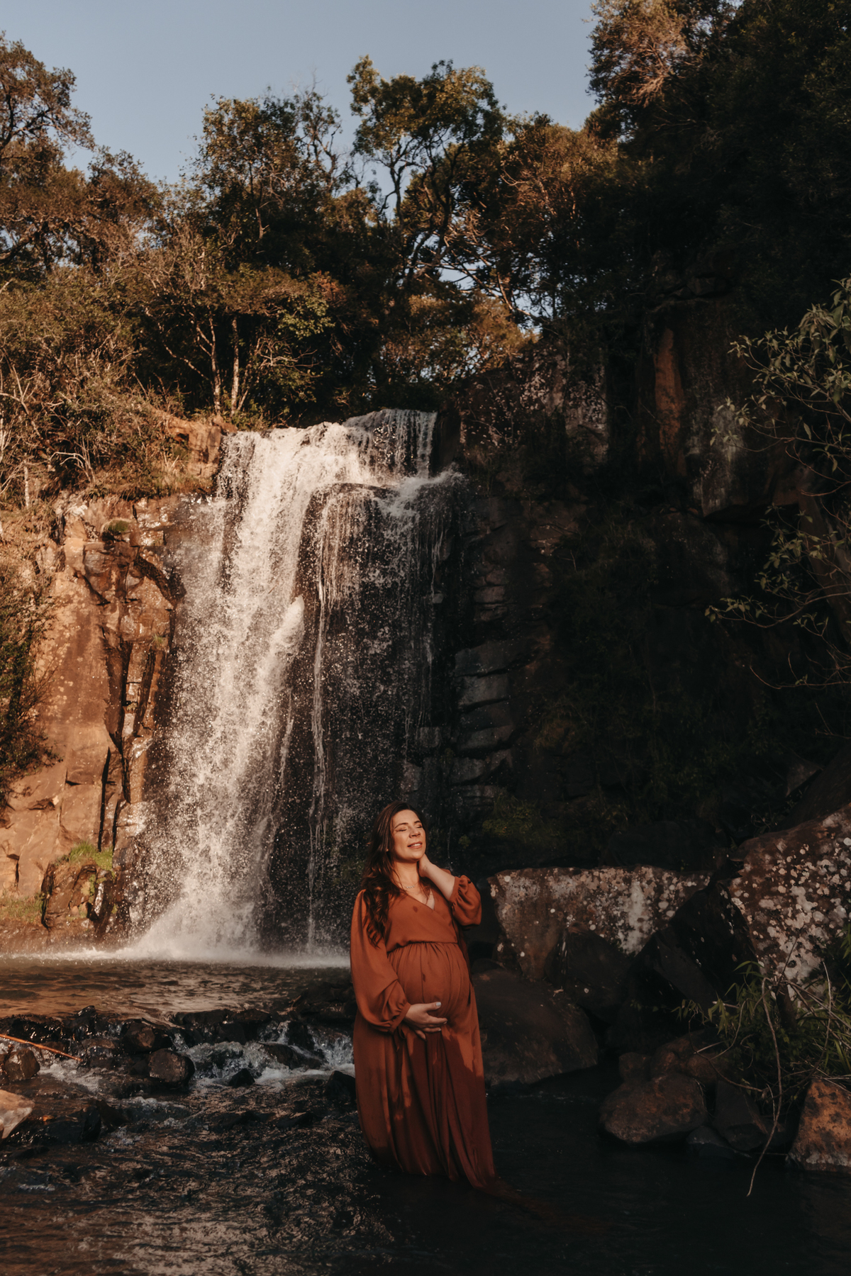 gestante na cachoeira