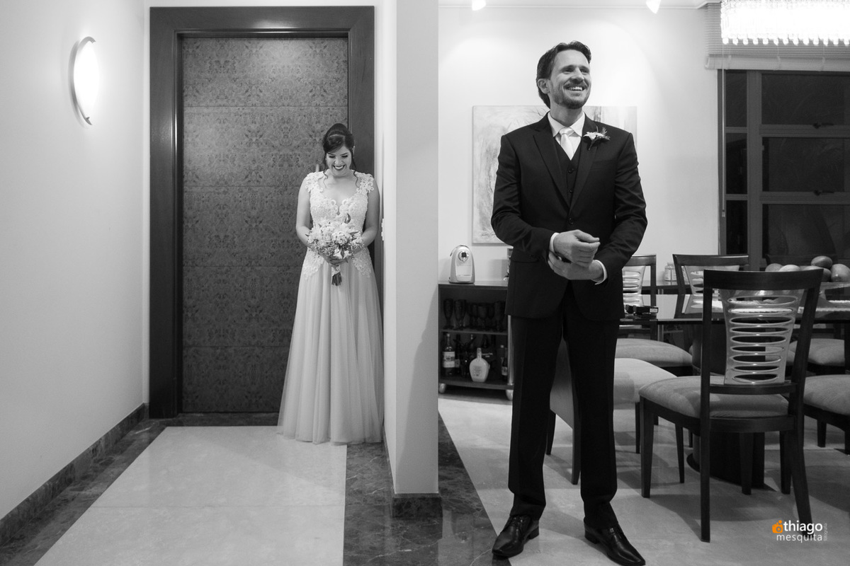 Foto em Preto e Branco do encontro dos noivos no making of, Thiago Mesquita
