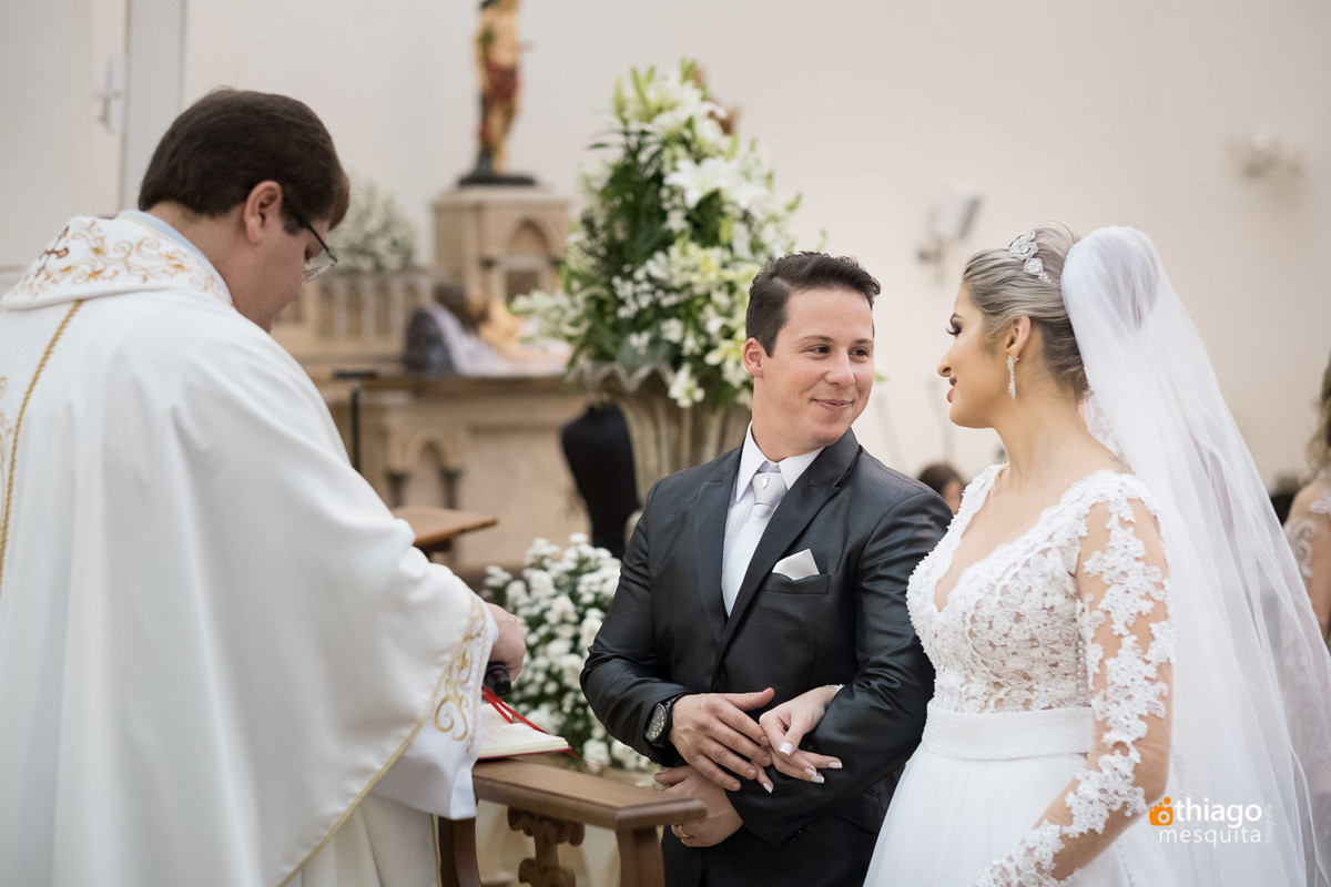 Cerimônia de casamento na Igreja Nossa Senhora do Carmo em Frutal, fotografo de casamentos Thiago Mesquita
