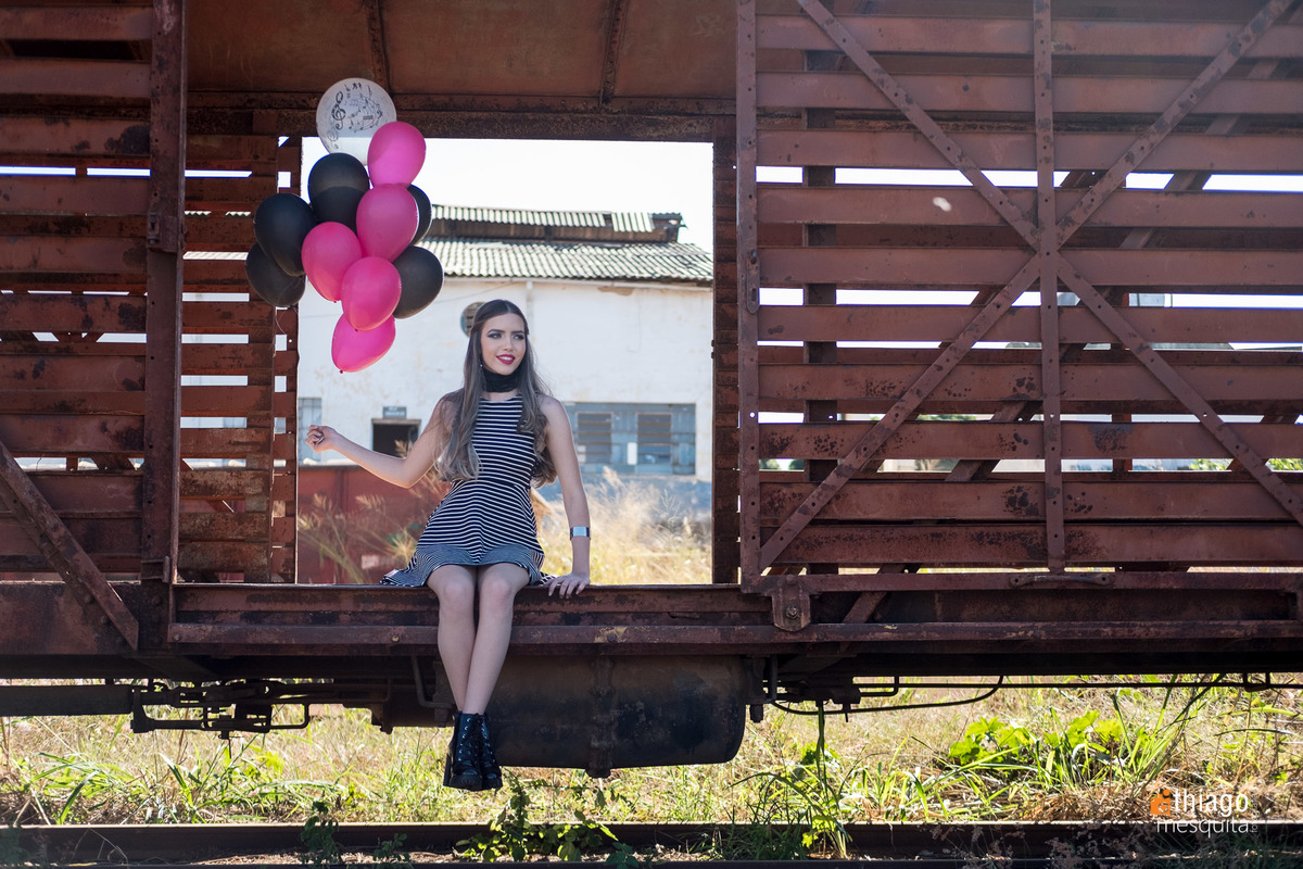 Ensaio de Book da Luiza 15 anos, no estilo de rua Street Style, registro do fotografo Thiago Mesquita