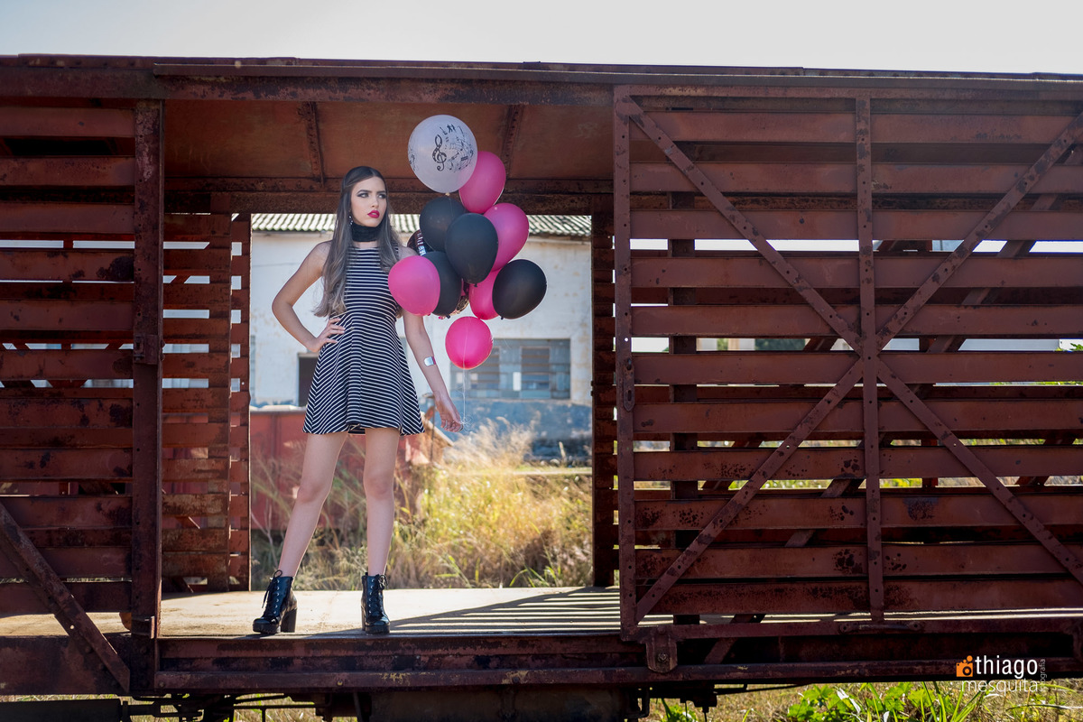 Ensaio de Book da Luiza 15 anos, no estilo de rua Street Style, registro do fotografo Thiago Mesquita
