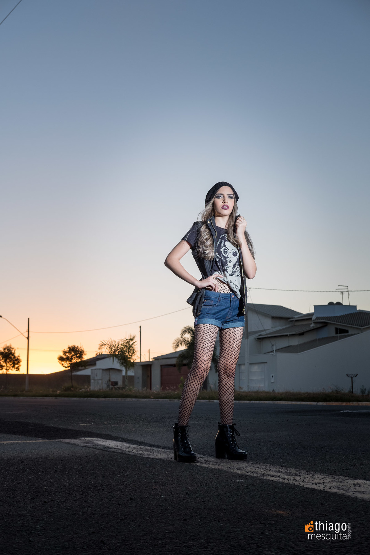 Ensaio de Book da Luiza 15 anos, no estilo de rua Street Style, registro do fotografo Thiago Mesquita