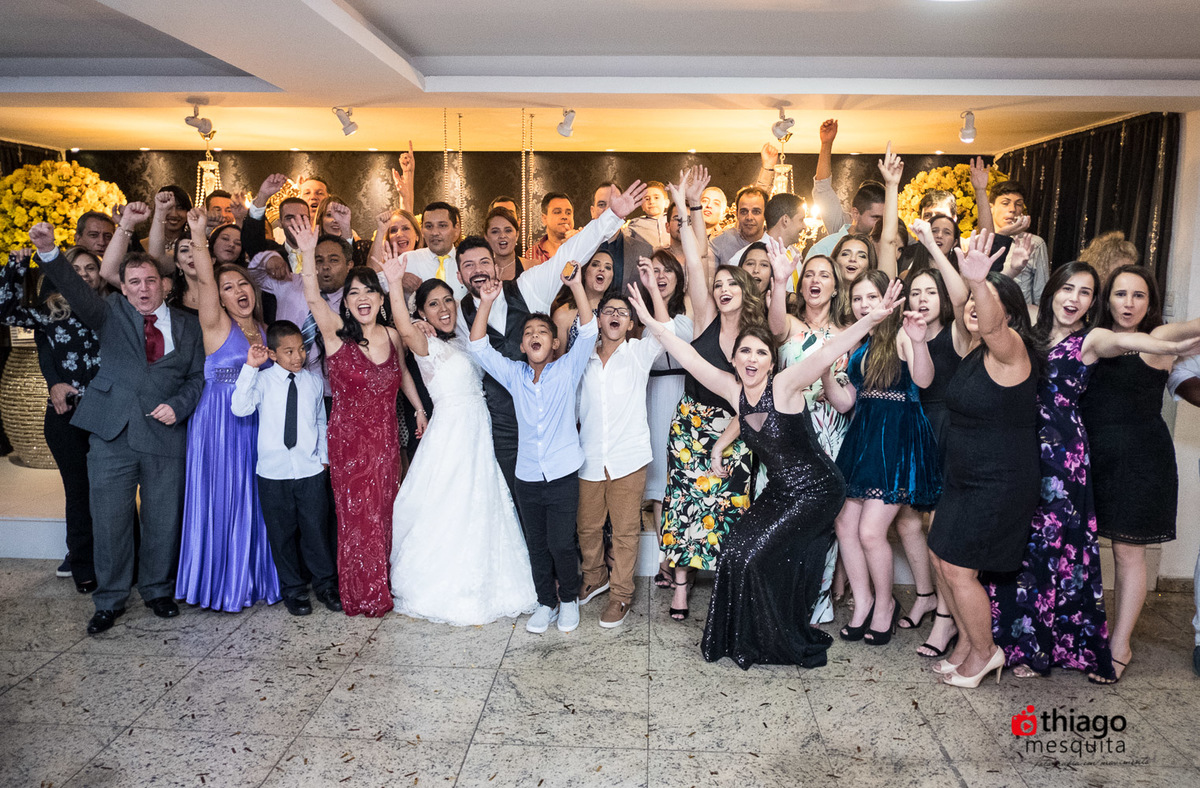 Registro fotografico do casamento da Iris e Bruno, casal da Jocum no Rio de Janeiro, pelos fotografos e cinegrafistas Thiago Mesquita e Adriana Mesquita