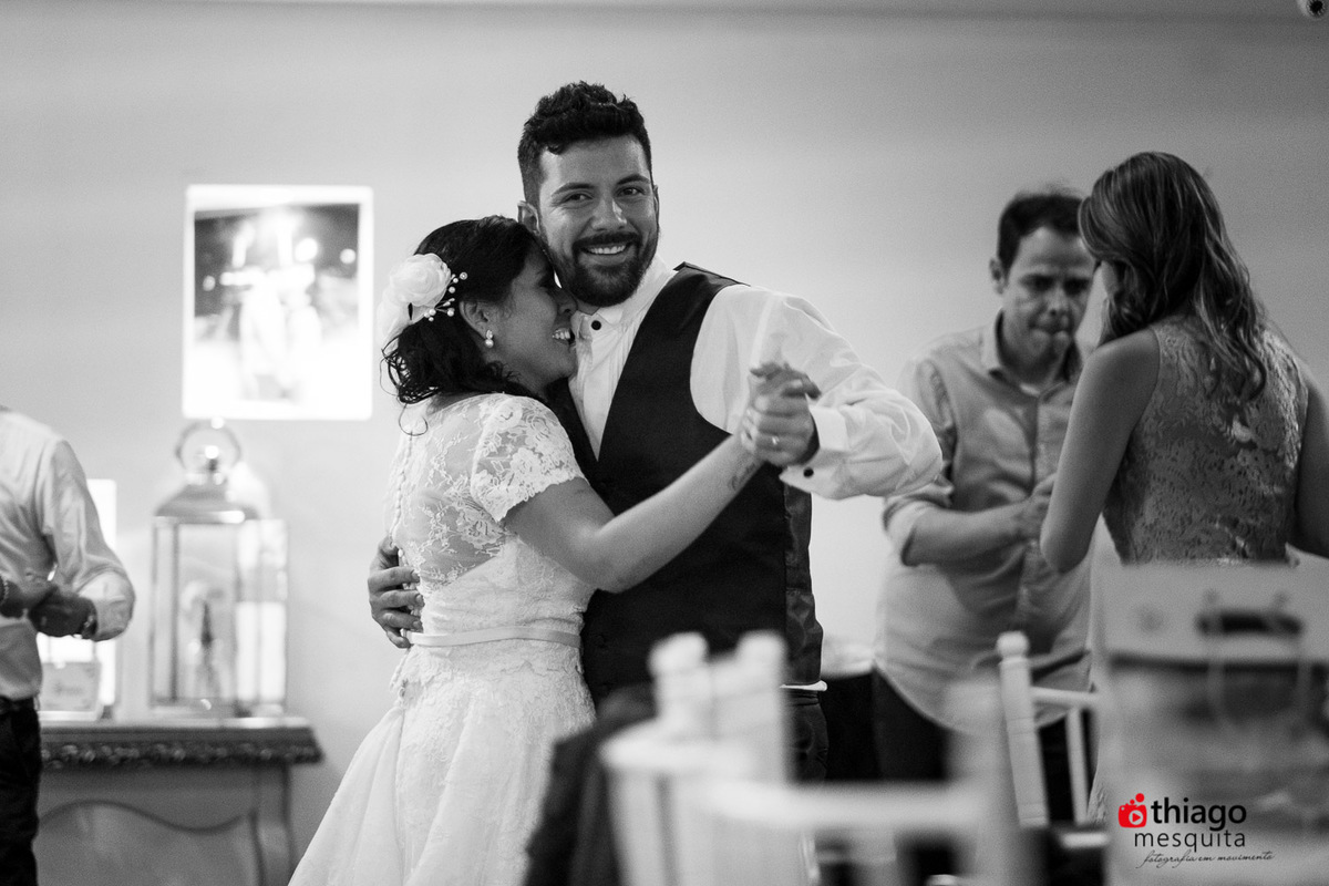 Registro fotografico do casamento da Iris e Bruno, casal da Jocum no Rio de Janeiro, pelos fotografos e cinegrafistas Thiago Mesquita e Adriana Mesquita