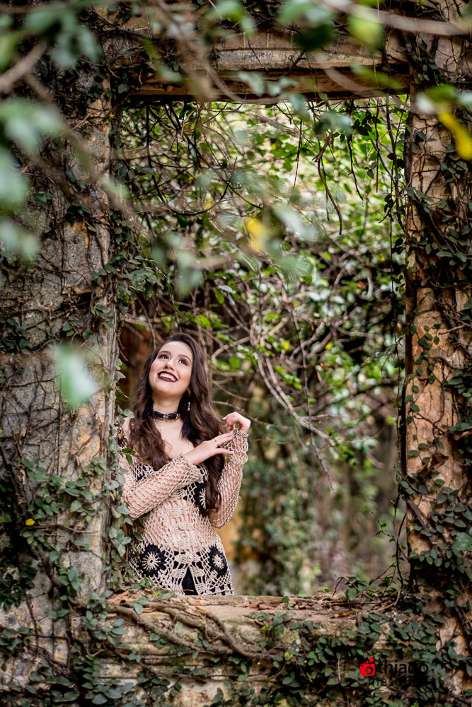 Mariana realizando seu book de 15 anos em Araxá junto ao fotografo Thiago Mesquita