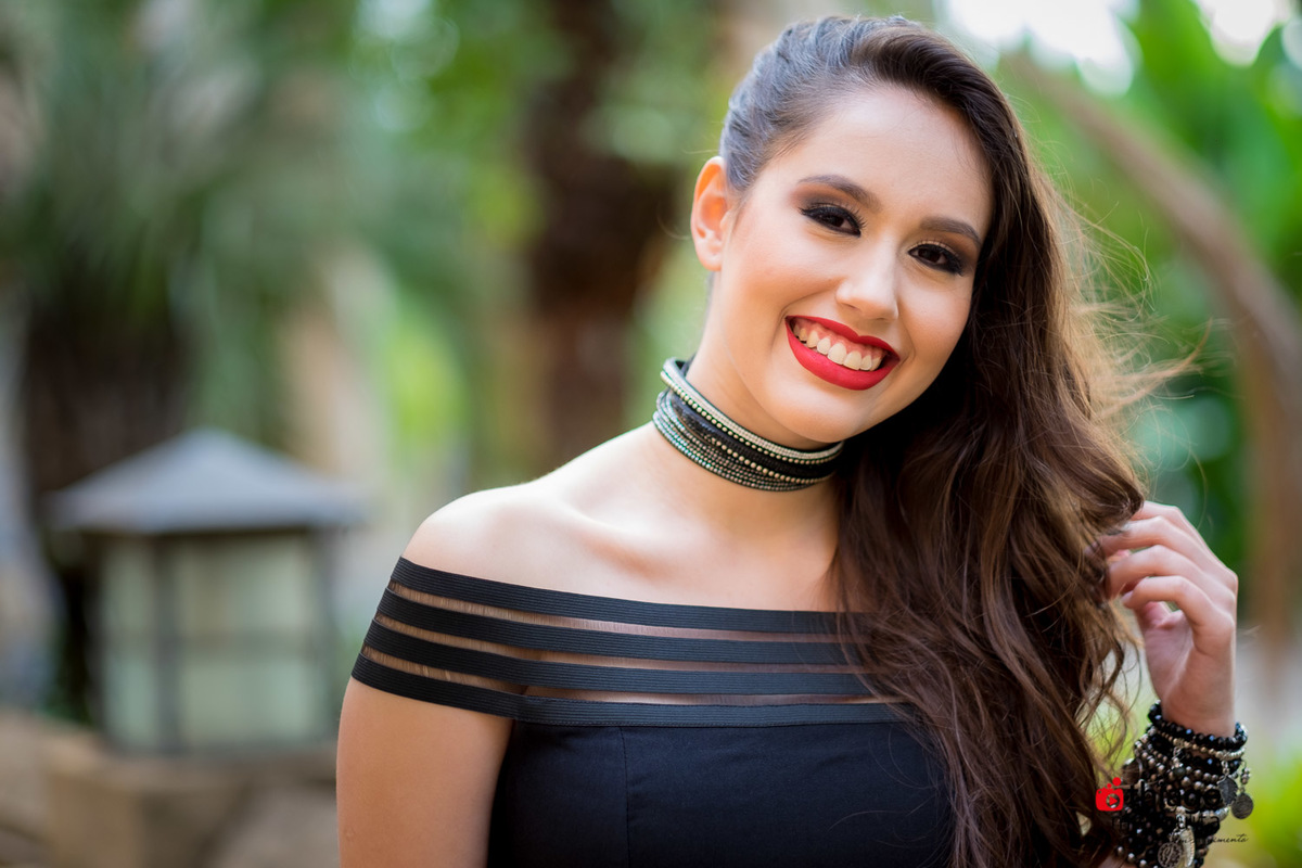 Mariana realizando seu book de 15 anos em Araxá junto ao fotografo Thiago Mesquita