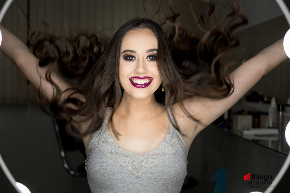 Mariana fazendo seus 15 anos numa festa maravilhosa, registro do fotografo Thiago Mesquita