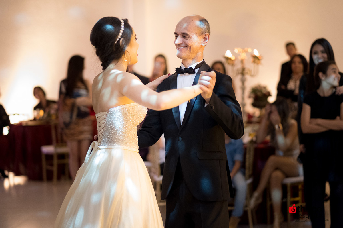 Mariana realizando seu book de 15 anos em Araxá junto ao fotografo Thiago Mesquita