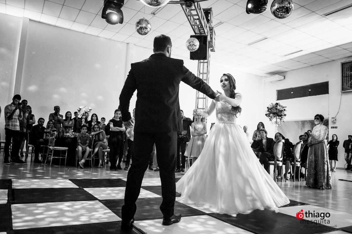 Mariana realizando seu book de 15 anos em Araxá junto ao fotografo Thiago Mesquita