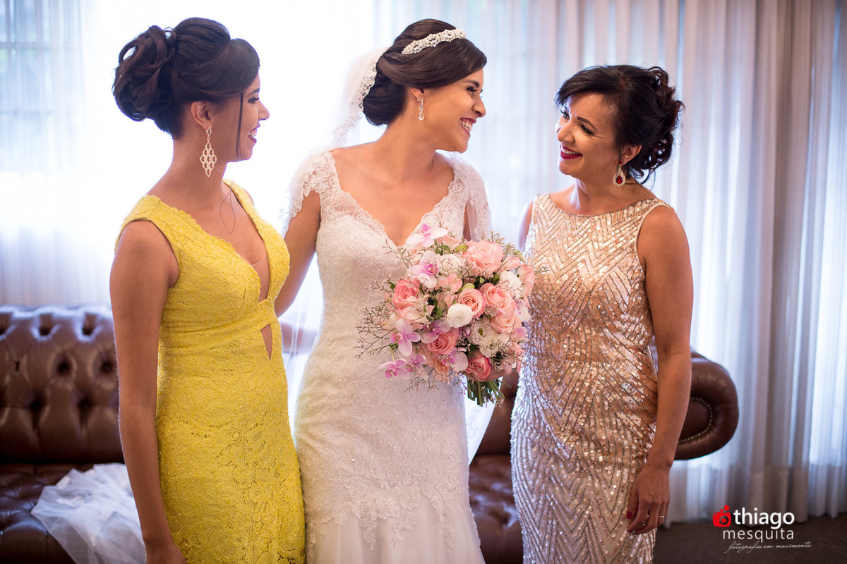 Casamento dos noivos Vanessa e Fabio, Registro de sorrisos e espontaneidade pelo fotografo Thiago Mesquita 