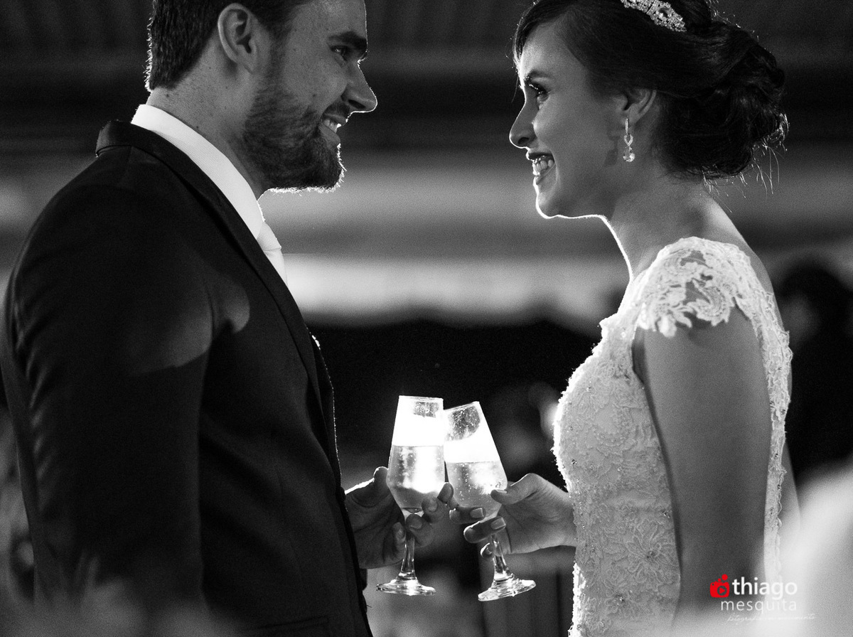 Casamento dos noivos Vanessa e Fabio, Registro do brinde pelo fotografo Thiago Mesquita 