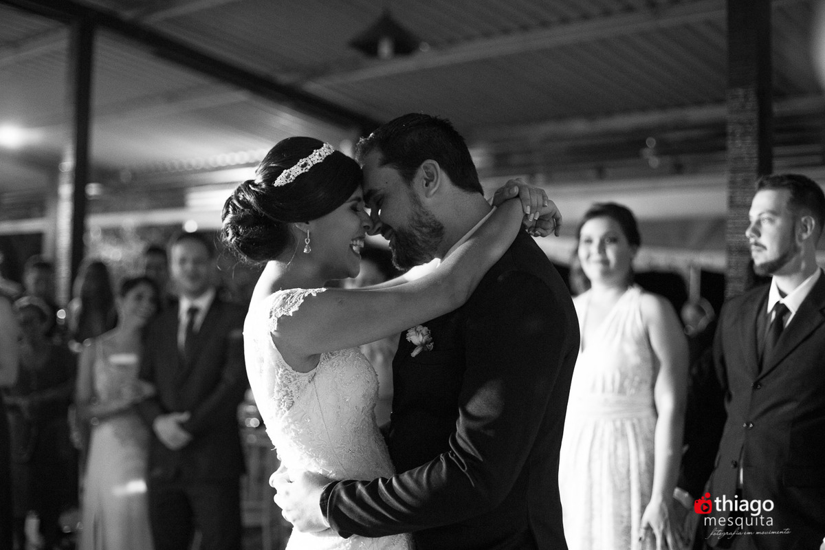 Casamento dos noivos Vanessa e Fabio, Registro de sorrisos e espontaneidade pelo fotografo Thiago Mesquita 