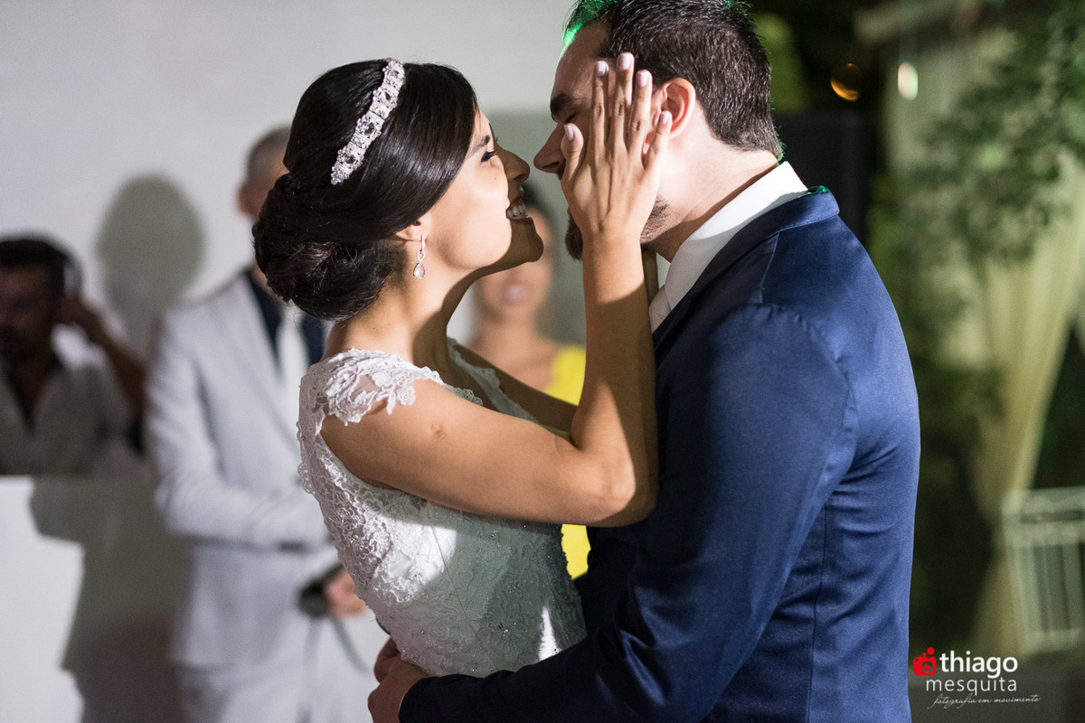 Casamento dos noivos Vanessa e Fabio, Registro de sorrisos e espontaneidade pelo fotografo Thiago Mesquita 