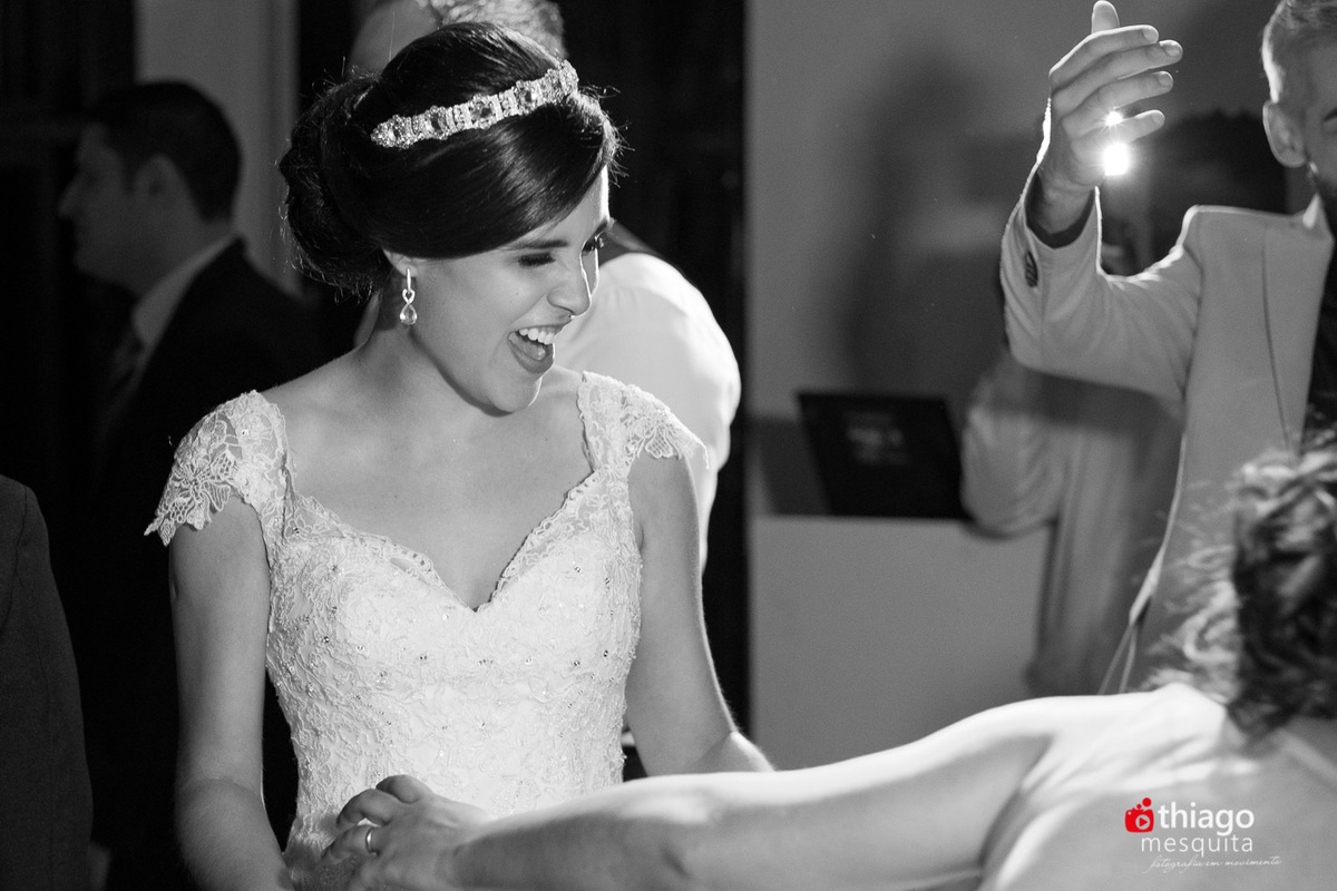 Casamento dos noivos Vanessa e Fabio, Registro de sorrisos e espontaneidade pelo fotografo Thiago Mesquita 