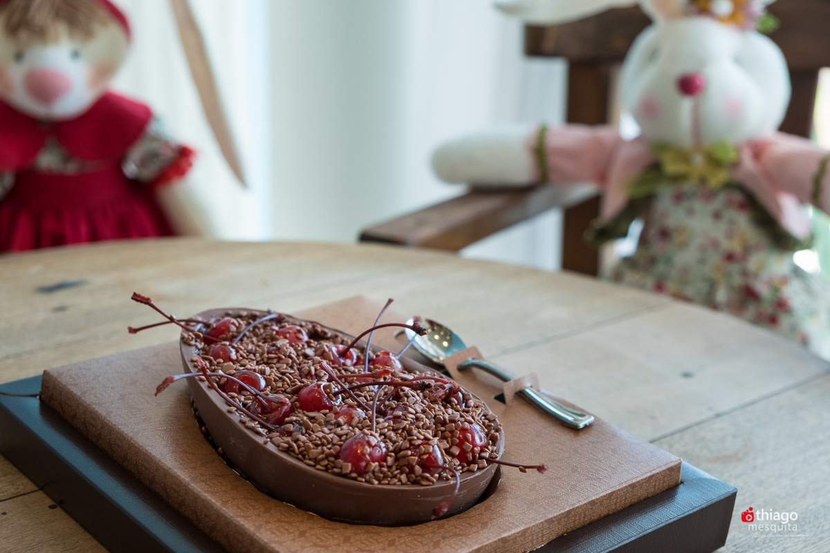 Cardápio da Pascoa da Confeitaria Uai Cakes em Uberlândia, fotografia de Alimentos Thiago Mesquita, ovo de colher com cereja