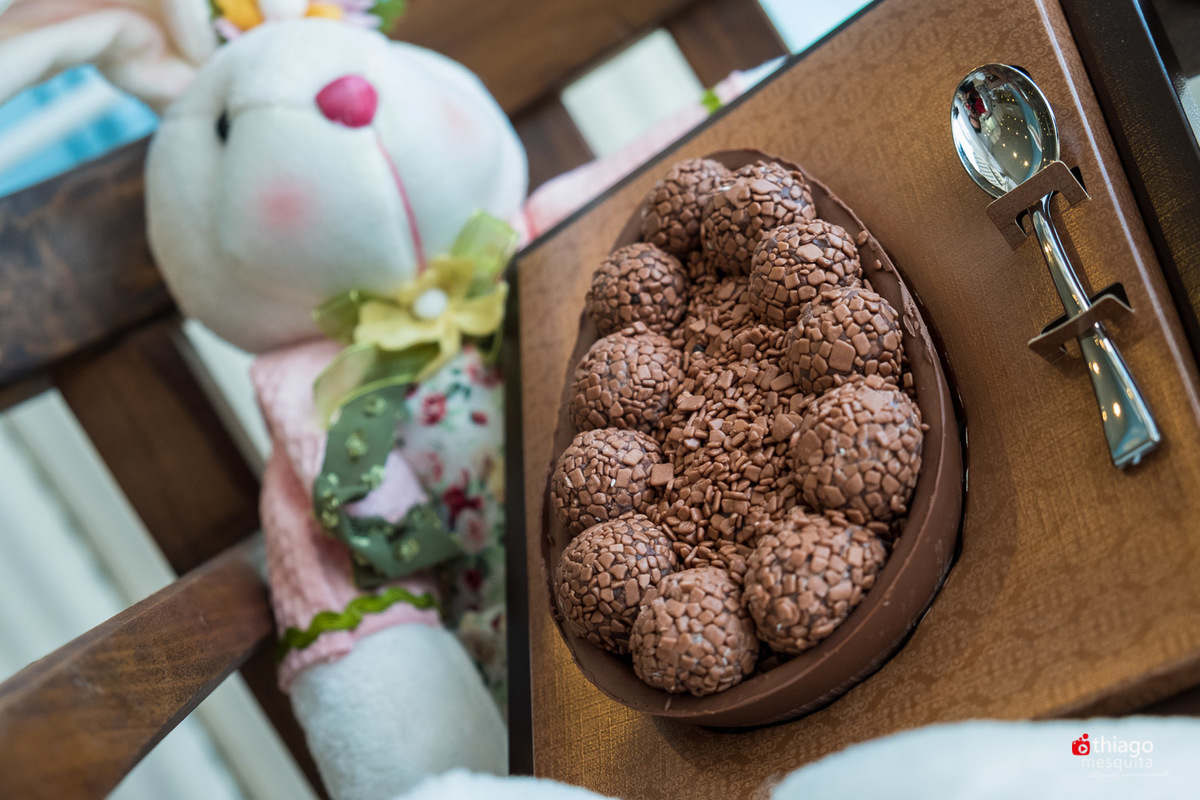 Cardápio da Pascoa da Confeitaria Uai Cakes em Uberlândia, fotografia de Alimentos Thiago Mesquita, ovo de colher de brigadeiro
