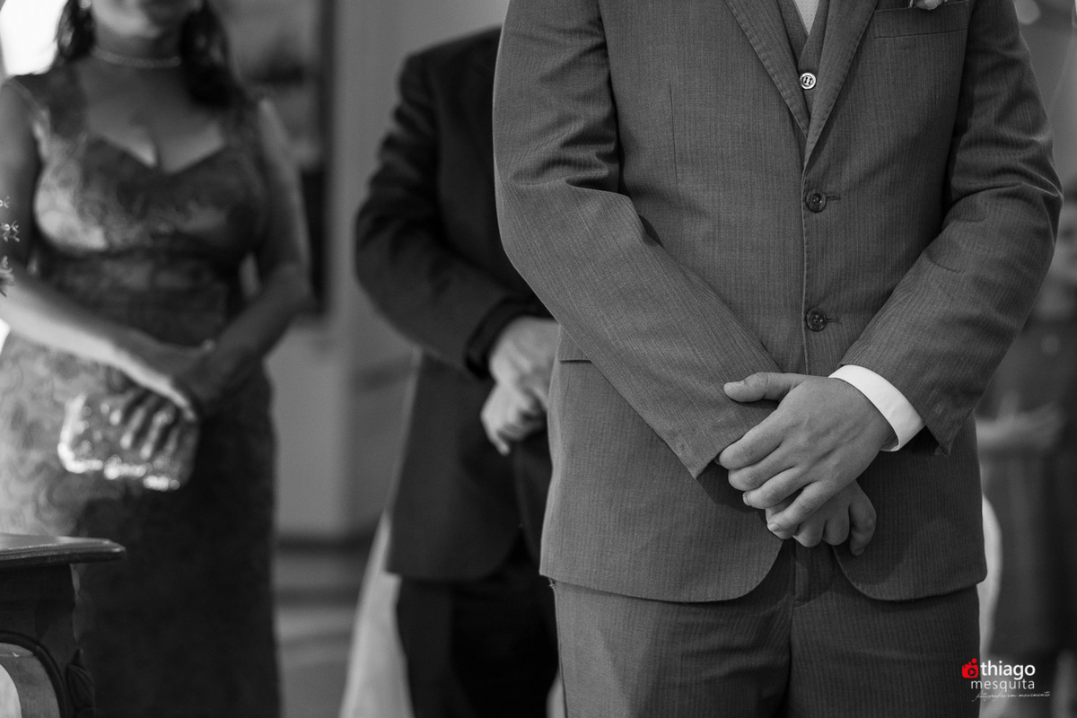 Thiago Mesquita fotografia fazendo a cobertura do casamento de Yara e Silvinho, baterista da dupla Henrique e Juliano, em Itumbiara Goiás. Cerimônia no Palácio das Águas