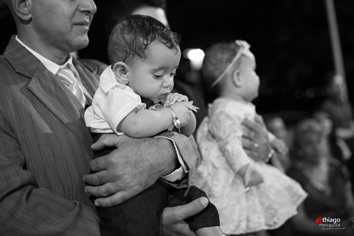 Thiago Mesquita fotografia fazendo a cobertura do casamento de Yara e Silvinho, baterista da dupla Henrique e Juliano, em Itumbiara Goiás. Cerimônia no Palácio das Águas