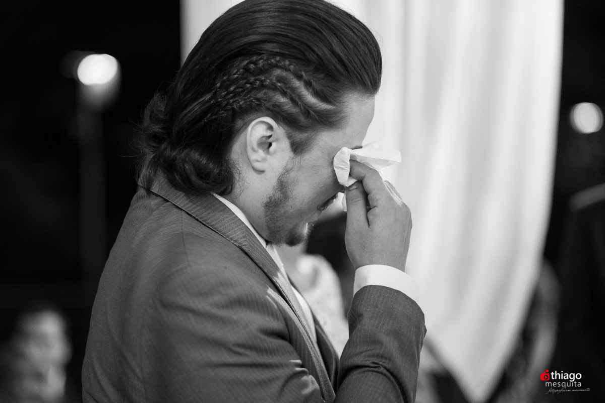 Thiago Mesquita fotografia fazendo a cobertura do casamento de Yara e Silvinho, baterista da dupla Henrique e Juliano, em Itumbiara Goiás. Cerimônia no Palácio das Águas