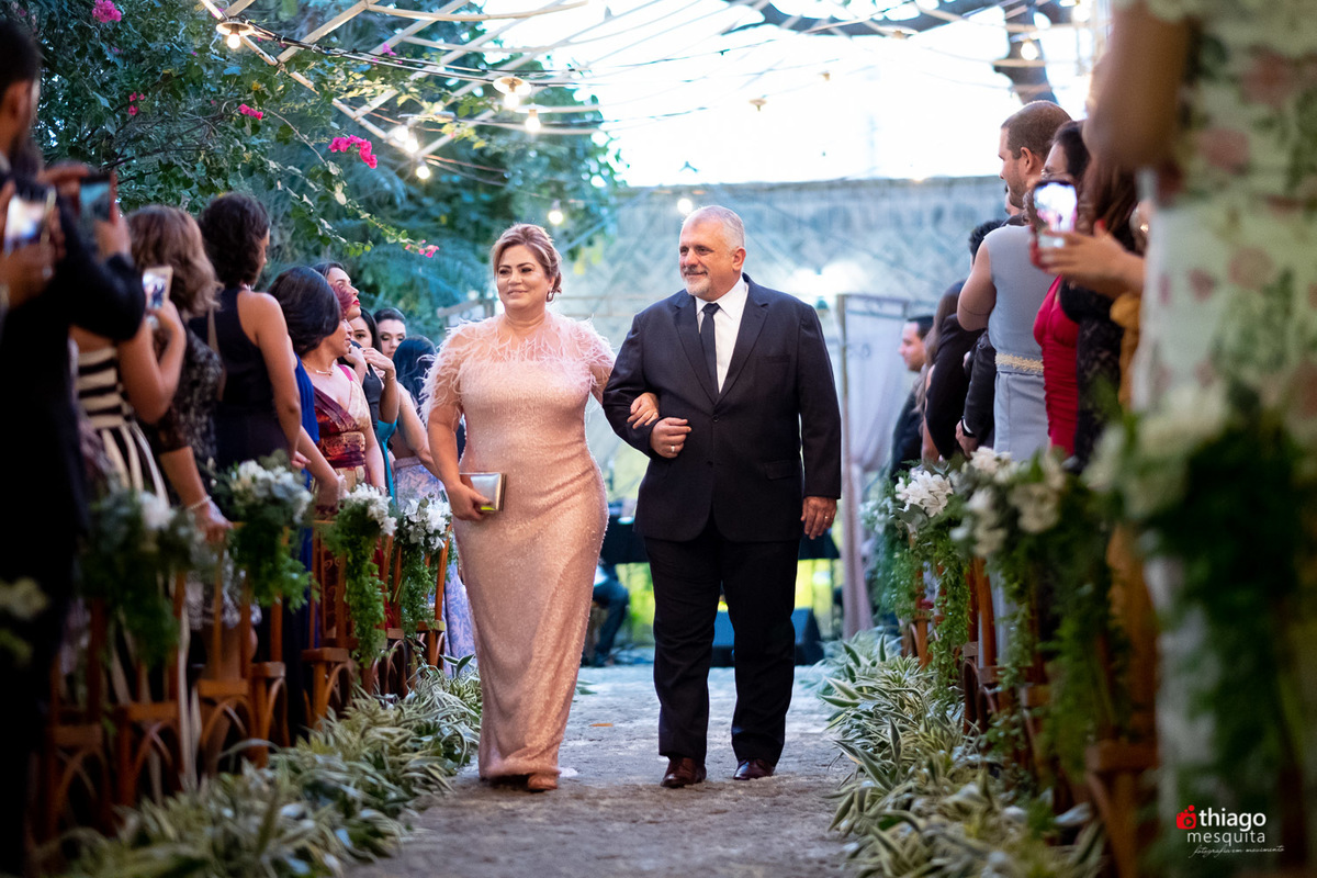 sarah leonardo paulo borges junior goiania @mirandamachadoeventos @mariagesnoivas @bellaeventosgoiania @dn.makeup.hair @richeseconfeitaria @armazemdasfloresgo lana borges