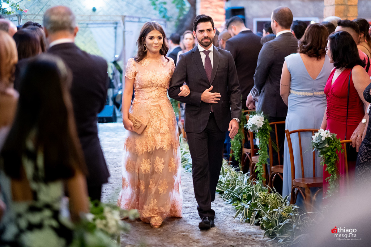 sarah leonardo paulo borges junior goiania @mirandamachadoeventos @mariagesnoivas @bellaeventosgoiania @dn.makeup.hair @richeseconfeitaria @armazemdasfloresgo isabel borges