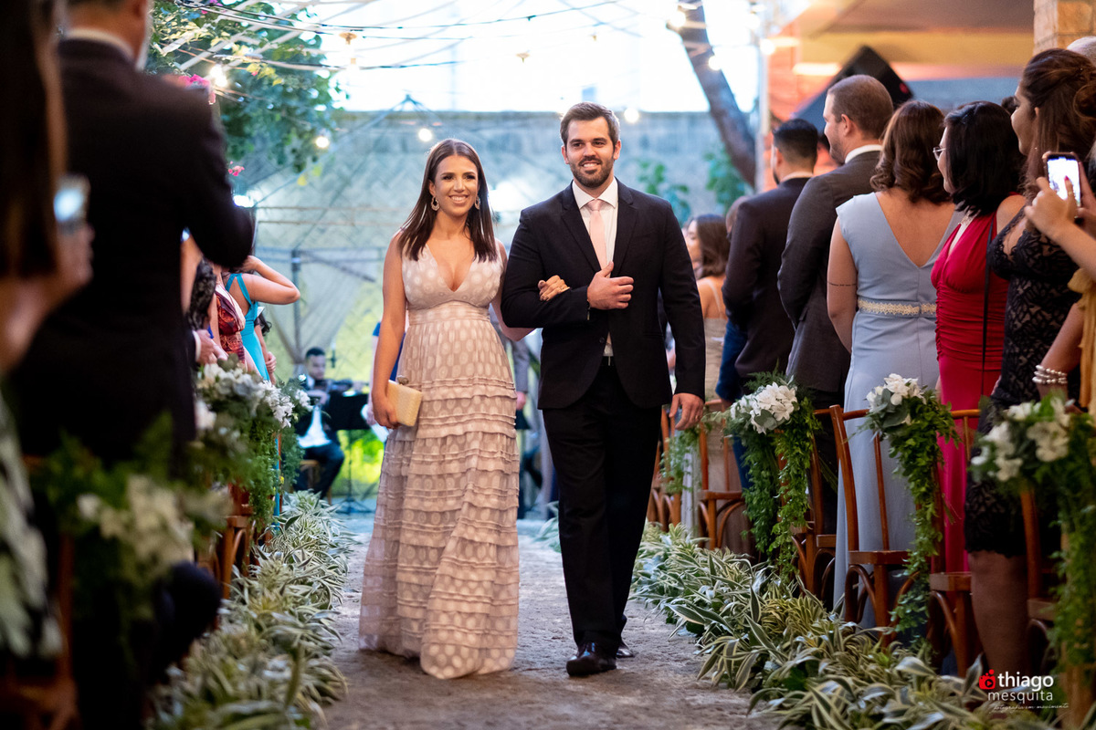 sarah leonardo paulo borges junior goiania @mirandamachadoeventos @mariagesnoivas @bellaeventosgoiania @dn.makeup.hair @richeseconfeitaria @armazemdasfloresgo ligia