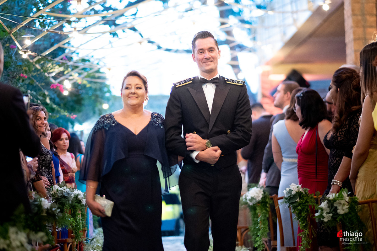 sarah leonardo paulo borges junior goiania @mirandamachadoeventos @mariagesnoivas @bellaeventosgoiania @dn.makeup.hair @richeseconfeitaria @armazemdasfloresgo