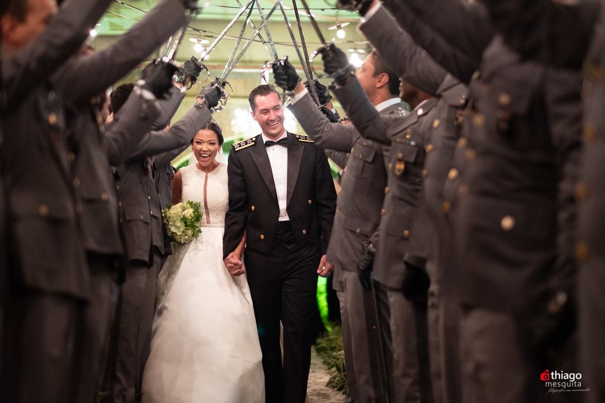 sarah leonardo paulo borges junior goiania @mirandamachadoeventos @mariagesnoivas @bellaeventosgoiania @dn.makeup.hair @richeseconfeitaria @armazemdasfloresgo