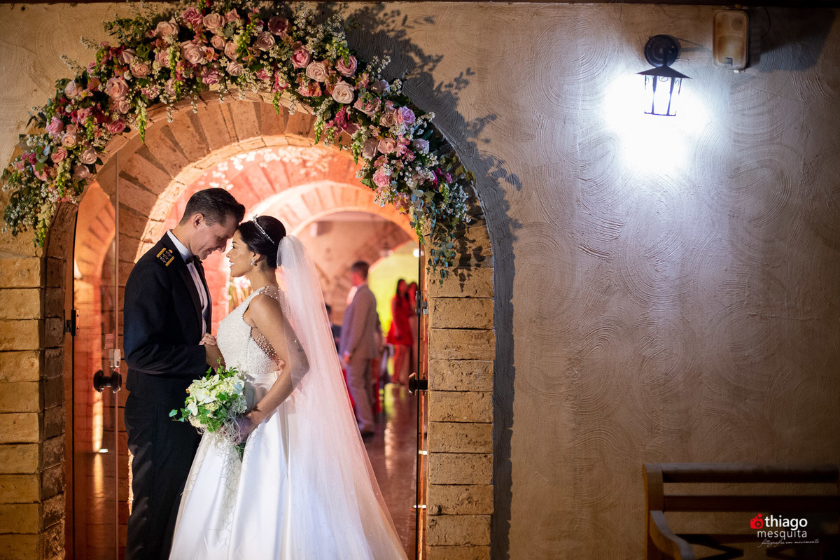 sarah leonardo paulo borges junior goiania @mirandamachadoeventos @mariagesnoivas @bellaeventosgoiania @dn.makeup.hair @richeseconfeitaria @armazemdasfloresgo