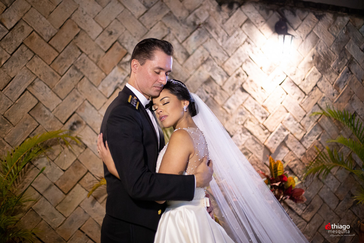 sarah leonardo paulo borges junior goiania @mirandamachadoeventos @mariagesnoivas @bellaeventosgoiania @dn.makeup.hair @richeseconfeitaria @armazemdasfloresgo