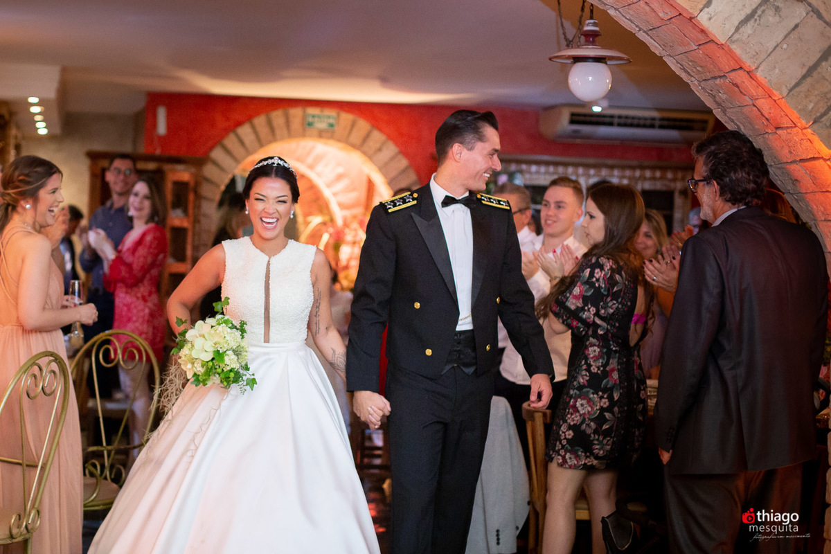 sarah leonardo paulo borges junior goiania @mirandamachadoeventos @mariagesnoivas @bellaeventosgoiania @dn.makeup.hair @richeseconfeitaria @armazemdasfloresgo