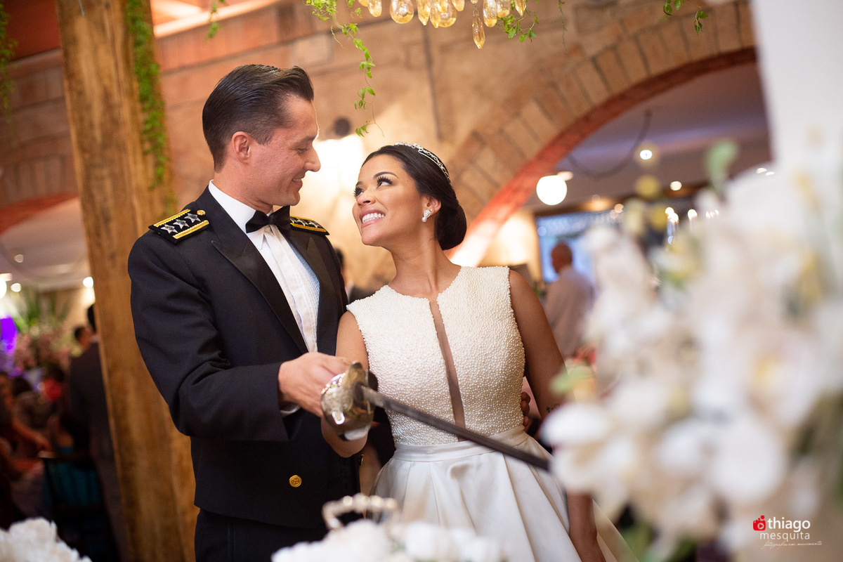 sarah leonardo paulo borges junior goiania @mirandamachadoeventos @mariagesnoivas @bellaeventosgoiania @dn.makeup.hair @richeseconfeitaria @armazemdasfloresgo