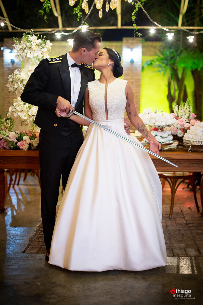 sarah leonardo paulo borges junior goiania @mirandamachadoeventos @mariagesnoivas @bellaeventosgoiania @dn.makeup.hair @richeseconfeitaria @armazemdasfloresgo