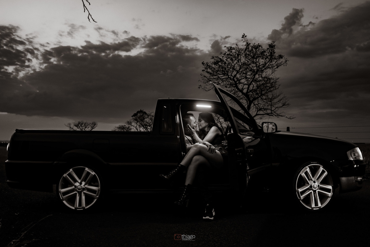 saveiro tunada, rebaixada, som, pancadão, prewedding, carro de som