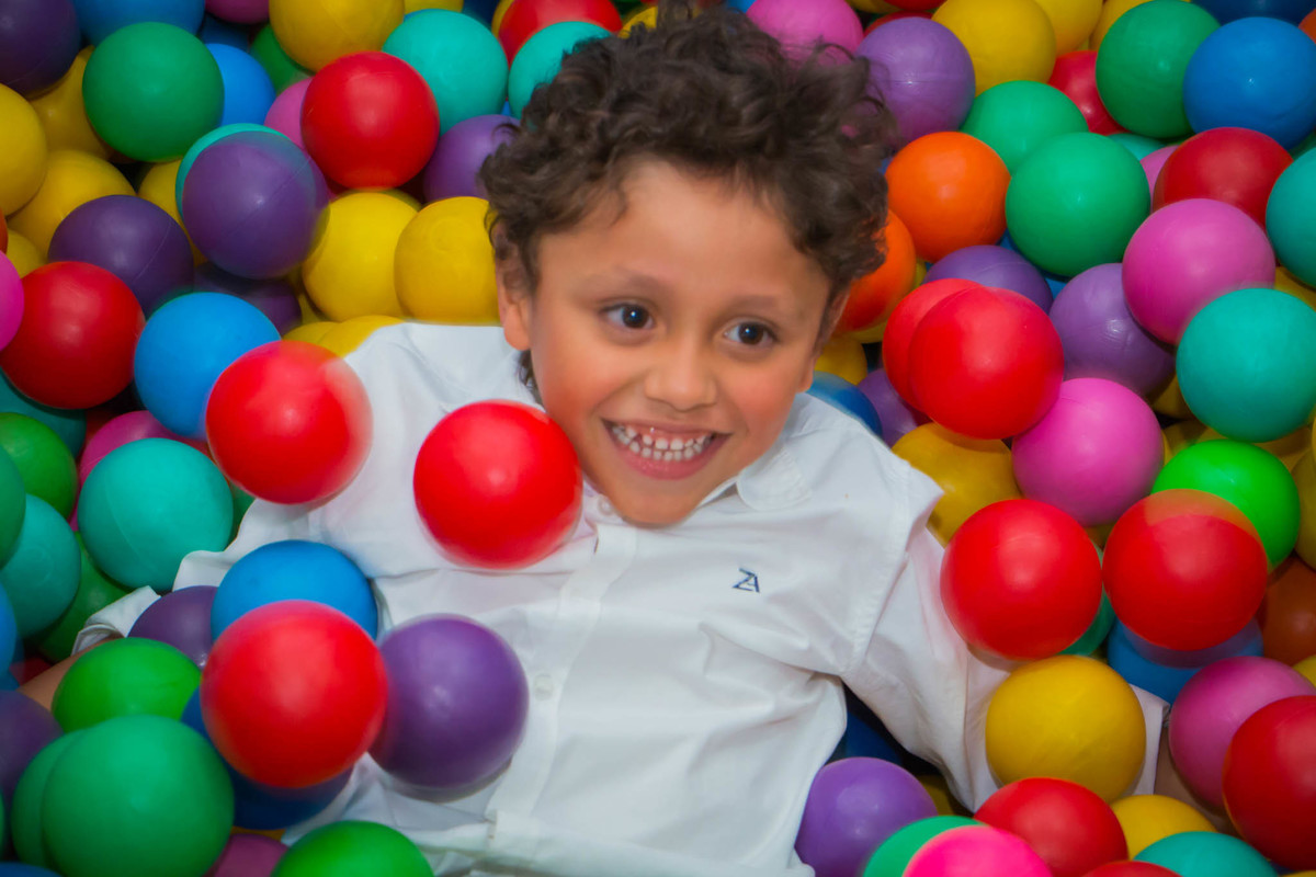 fotógrafo de aniversário infantil em bauru, fotógrafo em bauru, foto e vídeo bauru, fotógrafo de criança em bauru, buffet infantil em bauru, buffet kolorê bauru, festa de criança bauru, foto bauru, ensaio fotográfico de criança em bauru, bauru