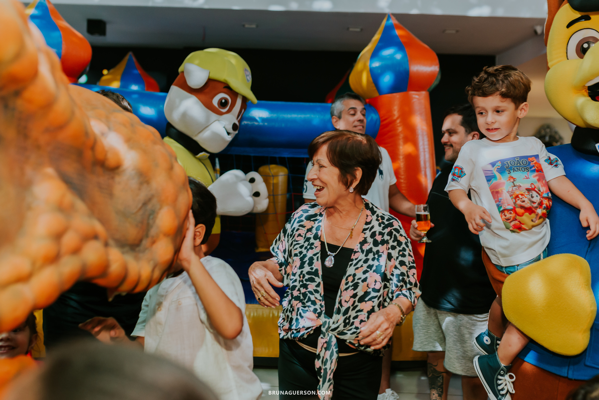 fotografia festa infantil casa de festas nautilus Rio de Janeiro ilha do governador 3 anos dinossauro